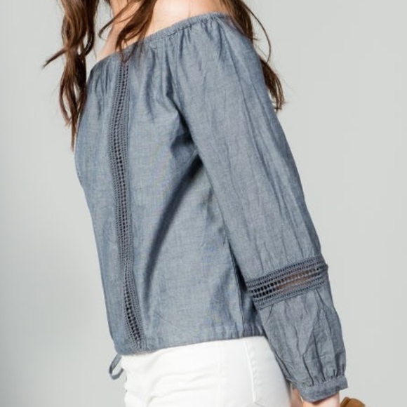 Last 1! NWT Off-the-Shoulder Chambray Top - Picture 7 of 8
